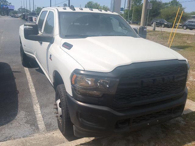 2023 RAM 3500 Tradesman 4X4 Crew Cab LWB's photo