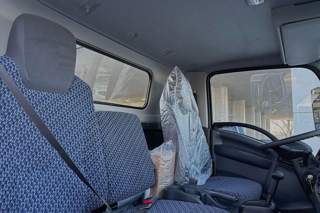 2024 Isuzu NPR HD - Photo 12