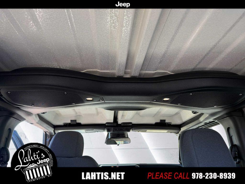 2026 Jeep Wrangler 2-Door Rubicon - Photo 14