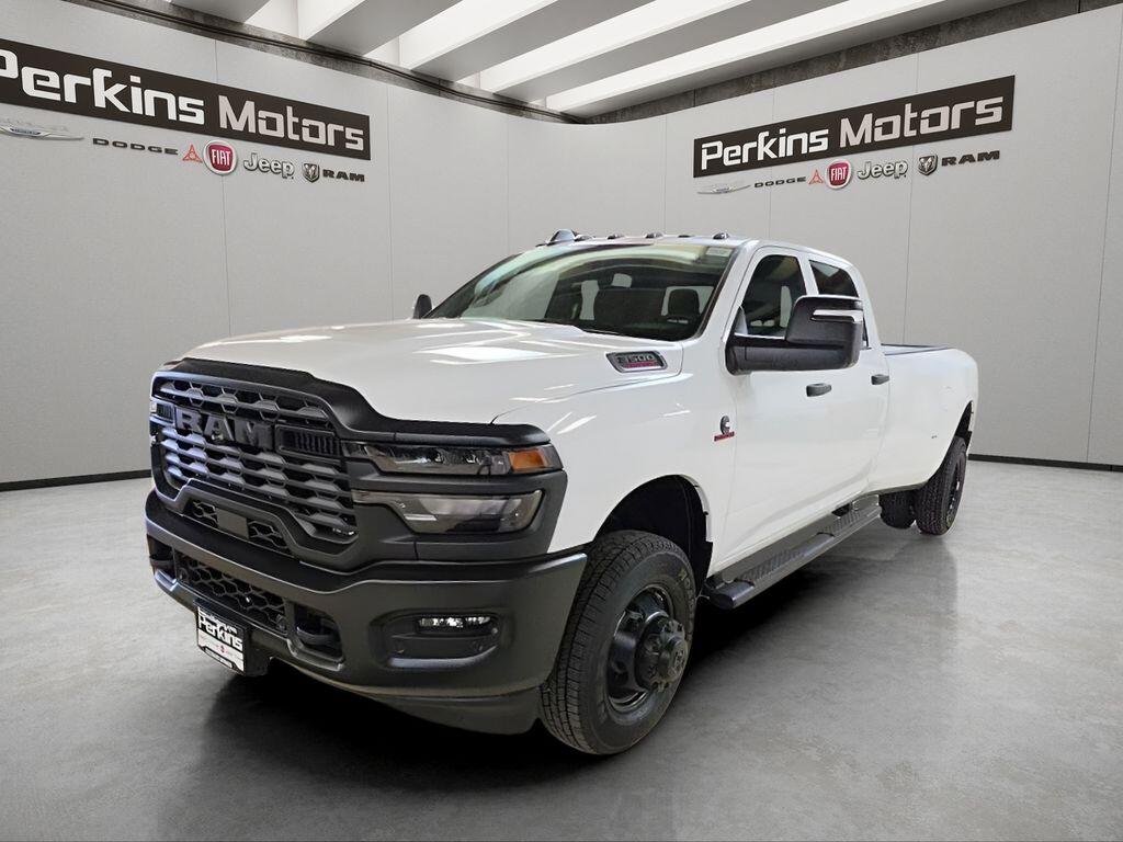 2026 RAM 3500 3500 Tradesman Crew Cab 4x4 8' Box
