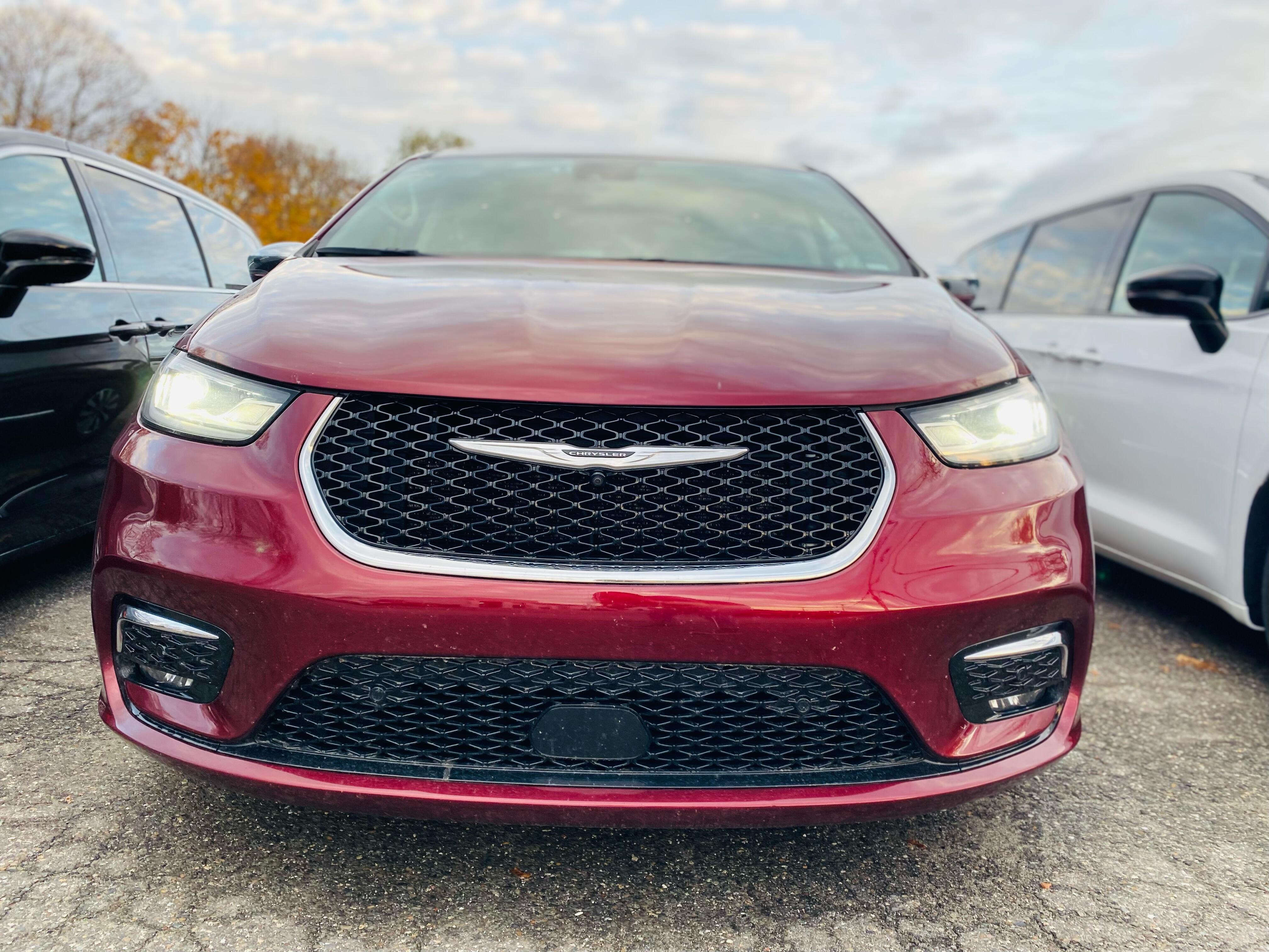 Certified 2022 Chrysler Pacifica Hybrid Limited with VIN 2C4RC1S74NR148129 for sale in Lincoln, ME