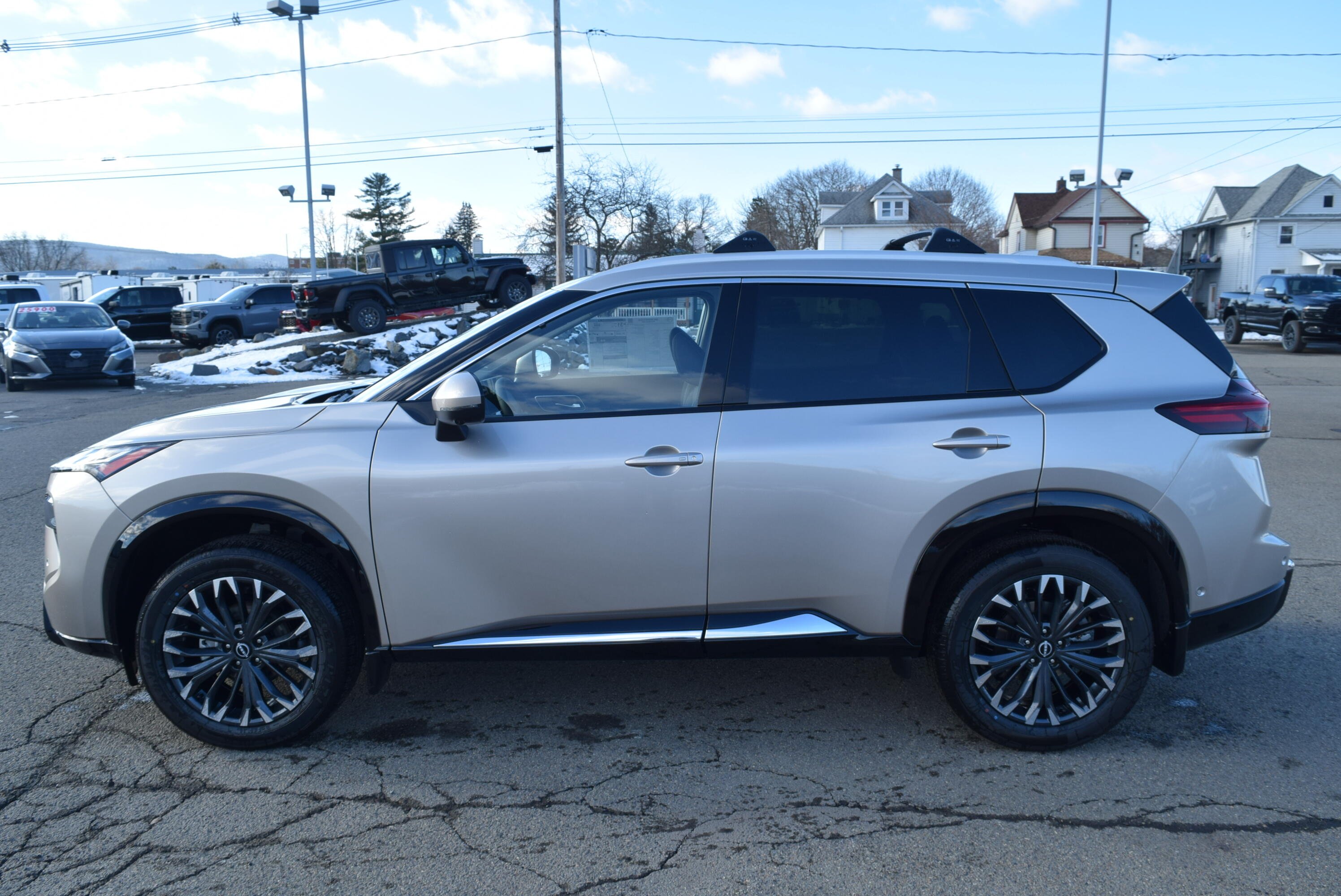 2026 Nissan Rogue Platinum's photo