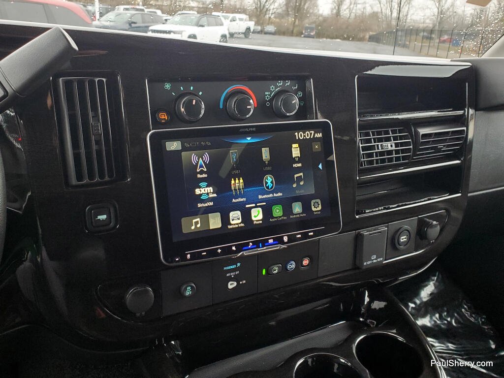 2023 Chevrolet Express Cargo Work Van - Photo 44