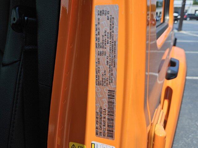 2025 Jeep Wrangler 4-Door Sahara - Photo 8
