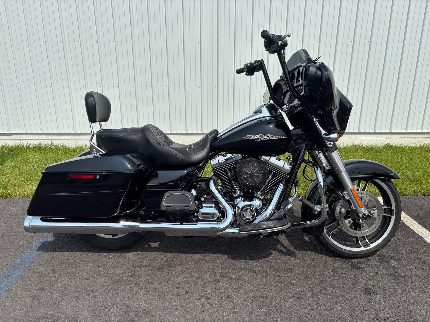 2016 Harley-Davidson FLHXS &sol; Street Glide Special
