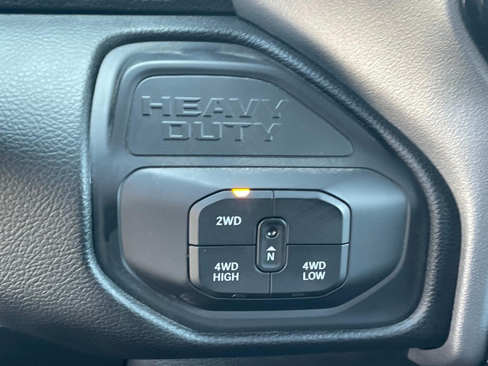 2025 RAM 3500 Big Horn - Photo 13