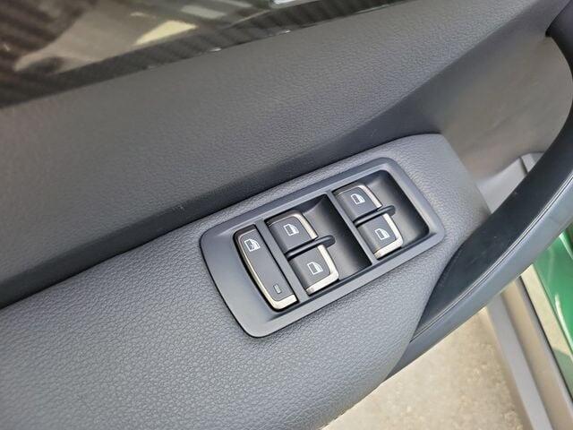 2023 VinFast VF 8 ECO - Photo 17