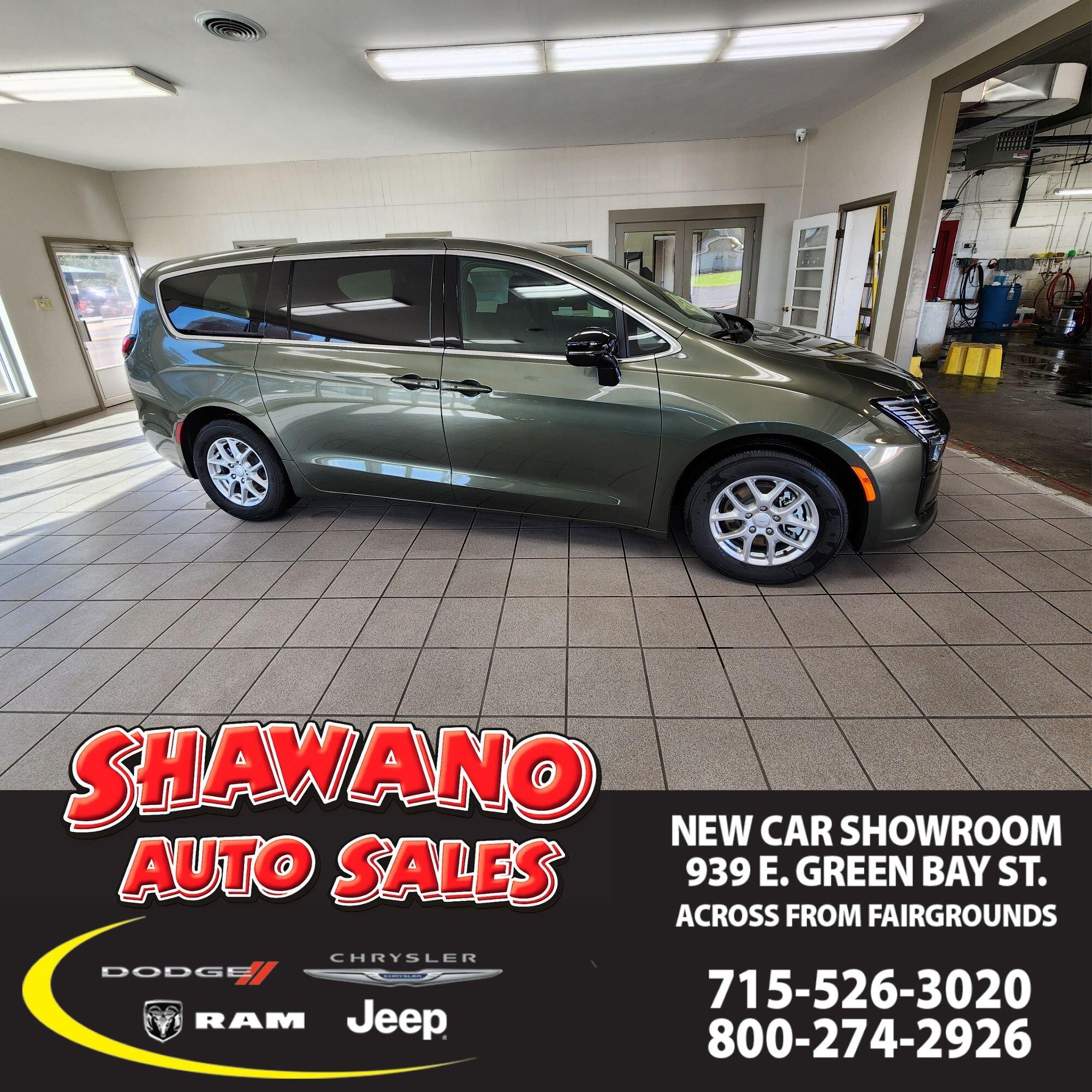 2027 Chrysler Pacifica Select
