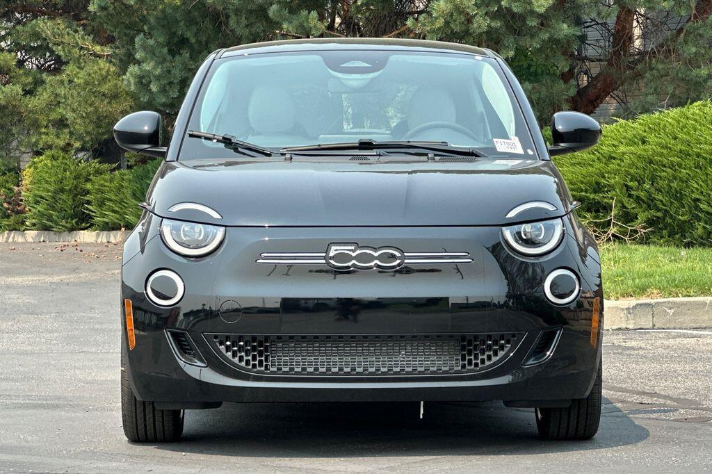2026 FIAT 500e Base - Photo 11