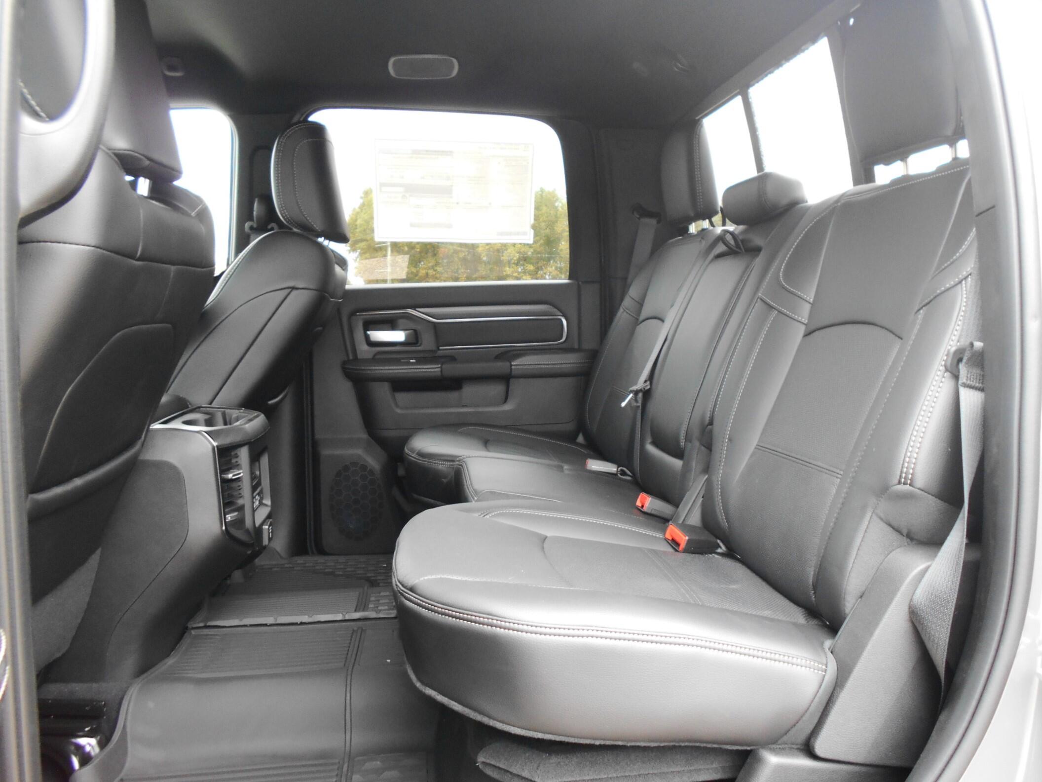 2026 RAM 2500 Rebel - Photo 8