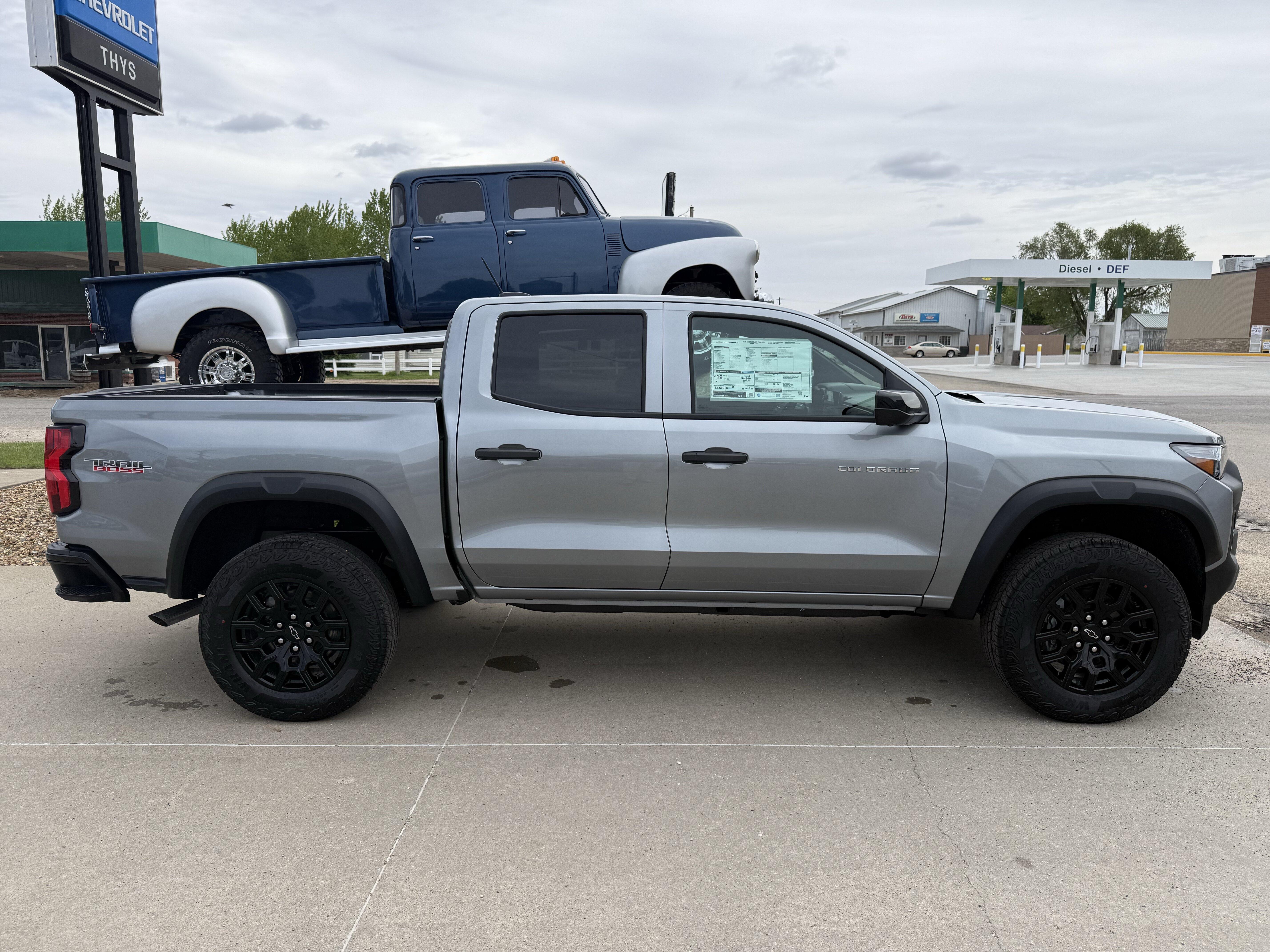 2026 Chevrolet Colorado Trail Boss - Photo 8