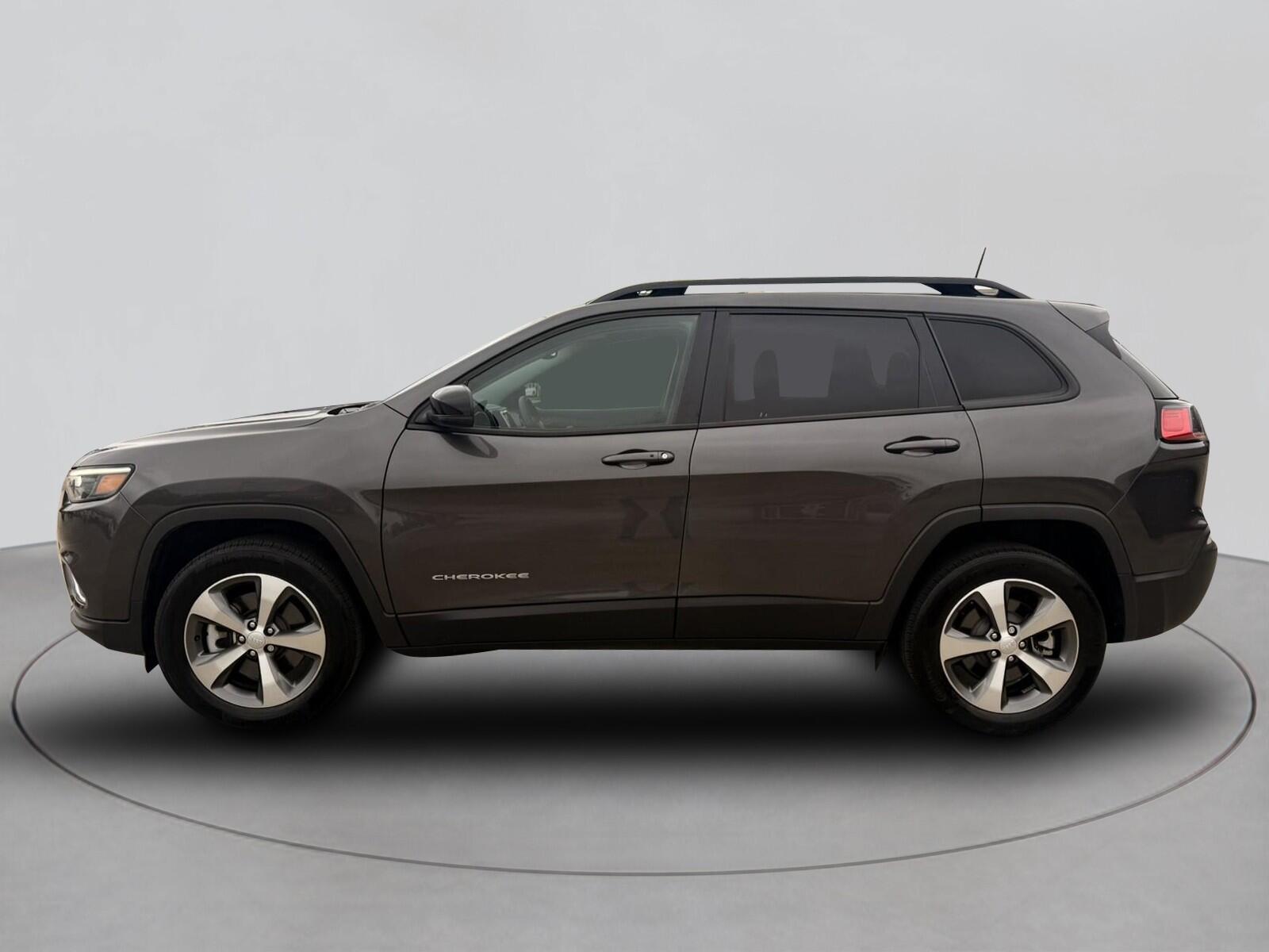 Used 2022 Jeep Cherokee Limited with VIN 1C4PJMDX1ND535994 for sale in Bayside, NY