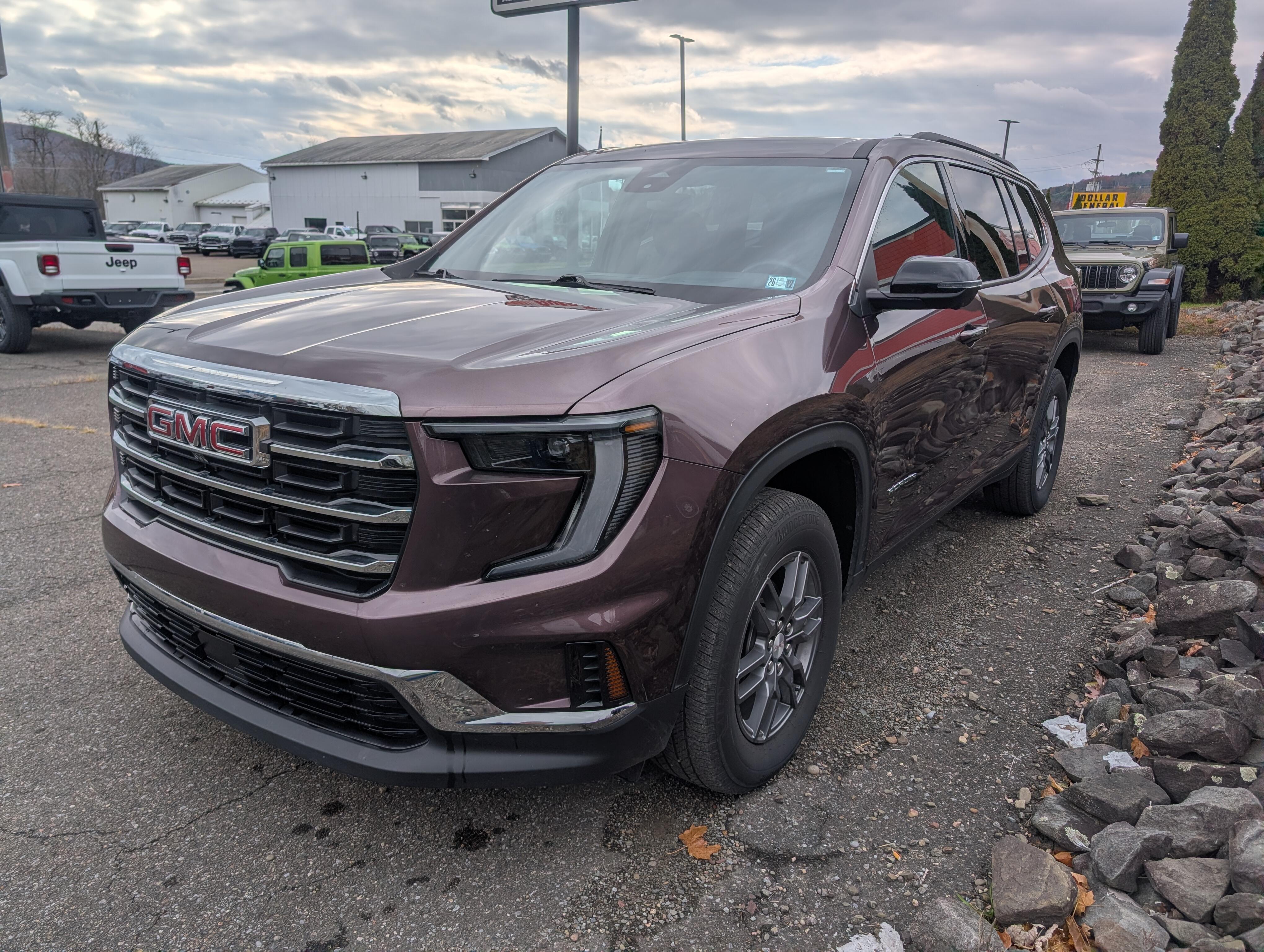 2025 GMC Acadia Elevation