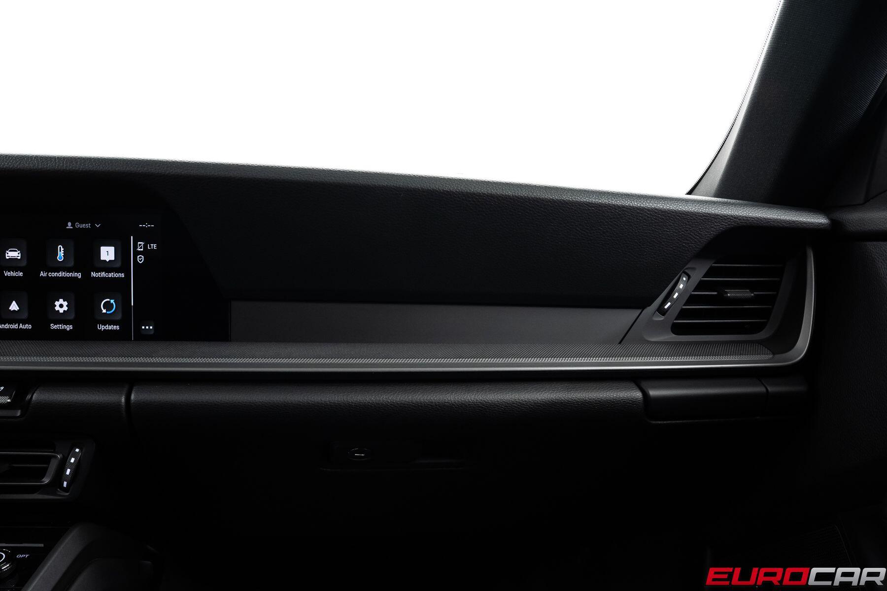 2024 Porsche 911 Carrera 4S *SPORTDESIGN PACK * SUNROOF*Image 32