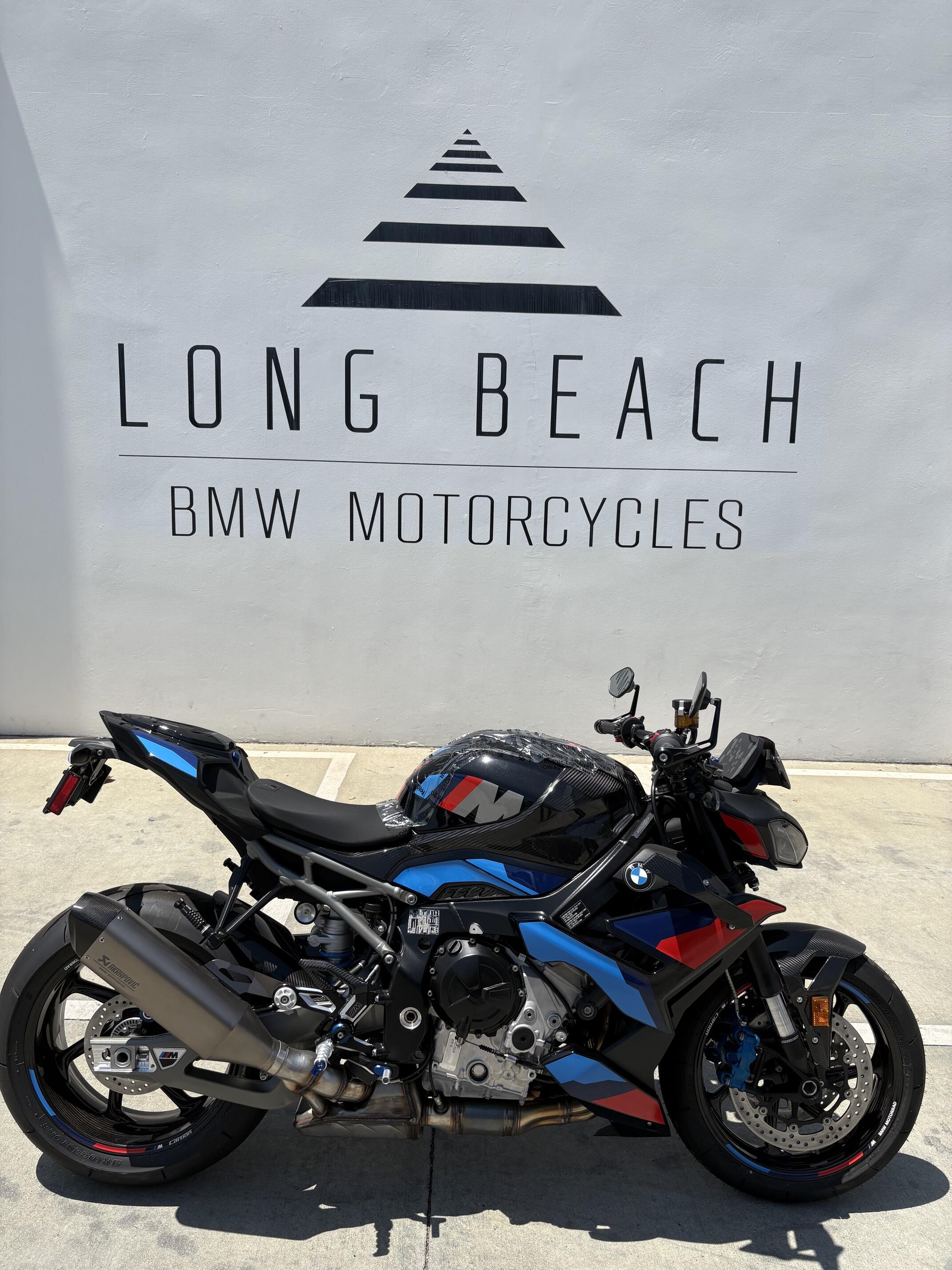 2026 BMW M 1000 R