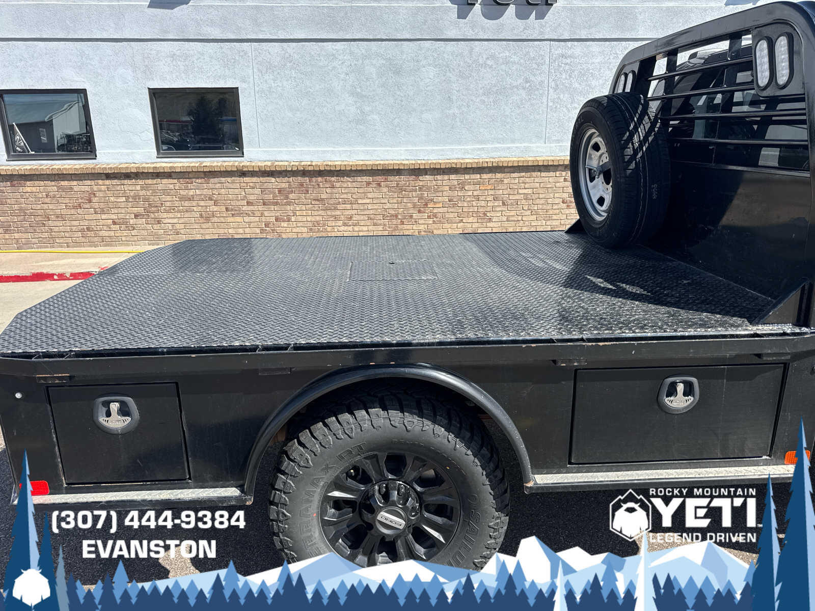 2023 Ford F-350 Super Duty Chassis Cab XL - Photo 11