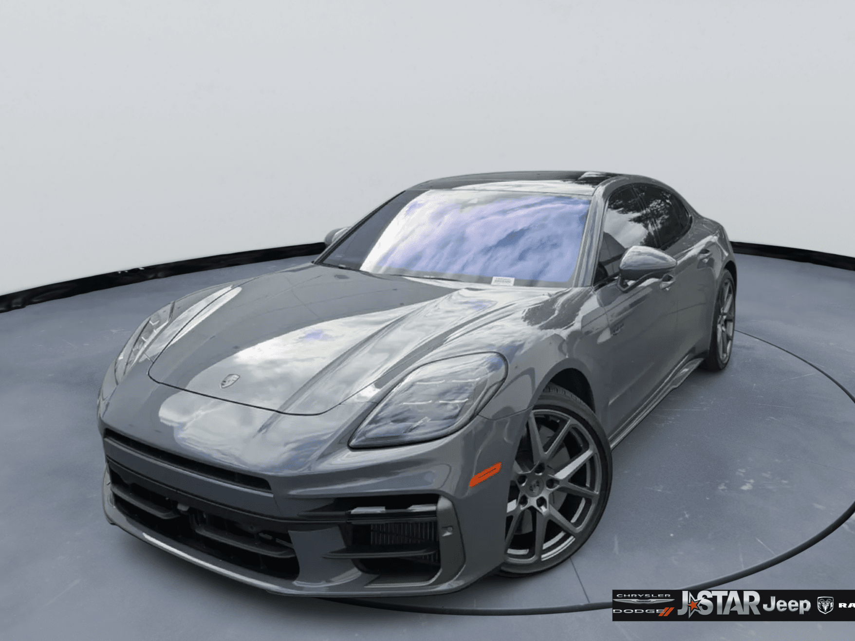 2025 Porsche Panamera Turbo E-Hybrid's photo