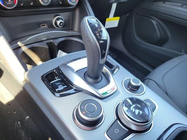2025 Alfa Romeo Stelvio Base - Photo 15