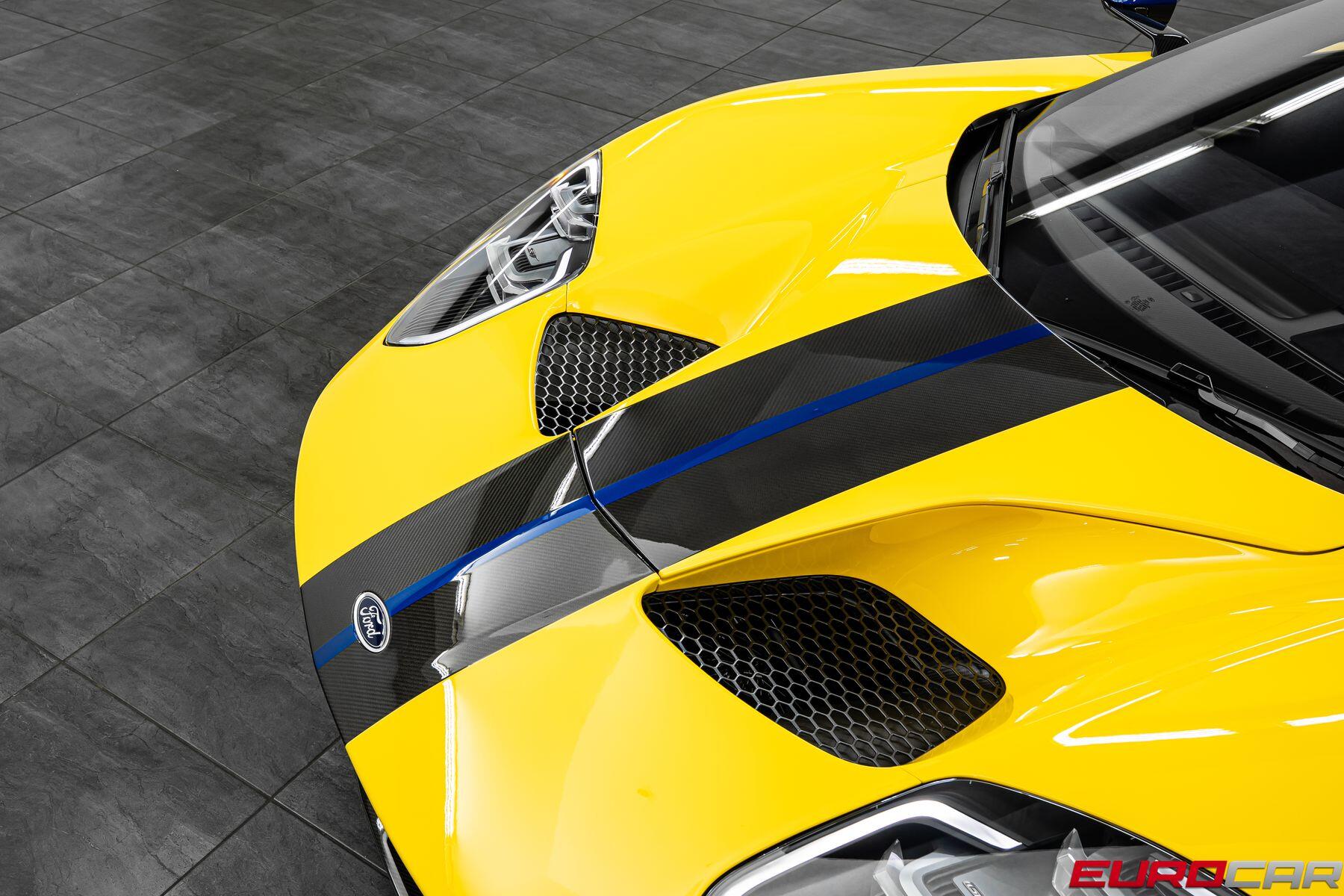 2020 Ford GT *ONLY 213 MILES * CARBON EXTERIOR PACK*Image 10