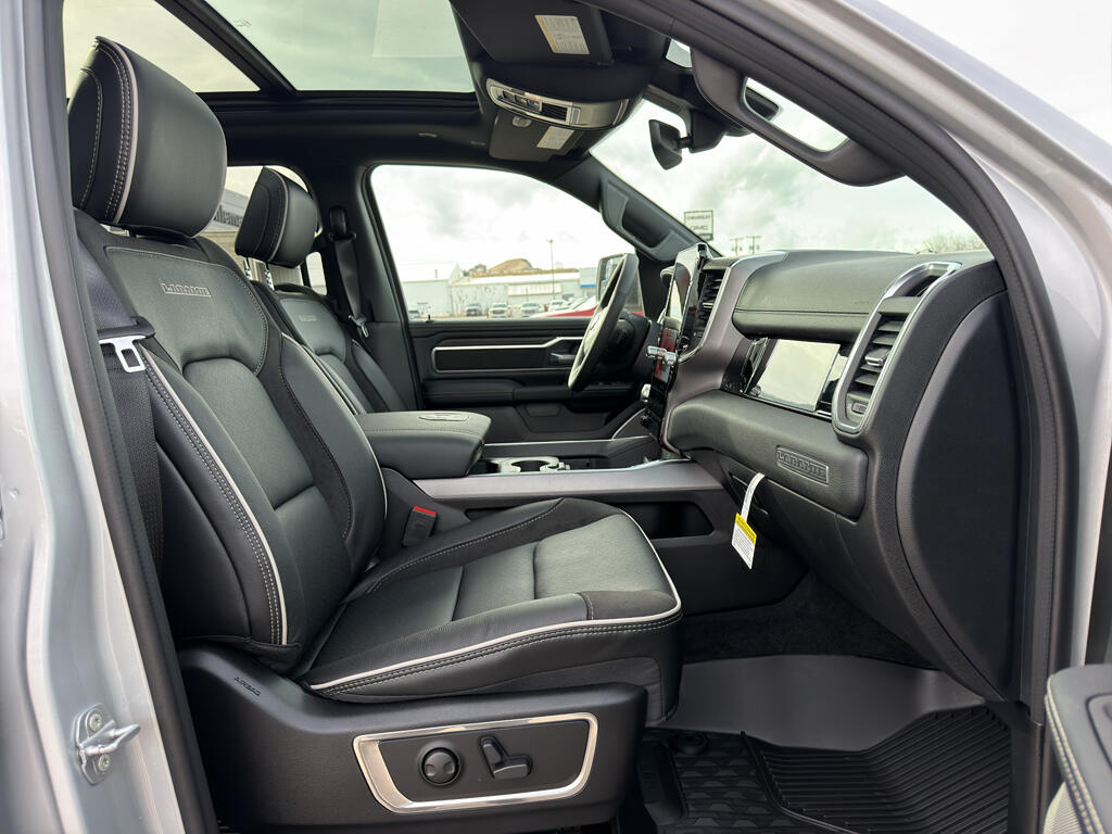 2026 RAM 1500 Laramie - Photo 21