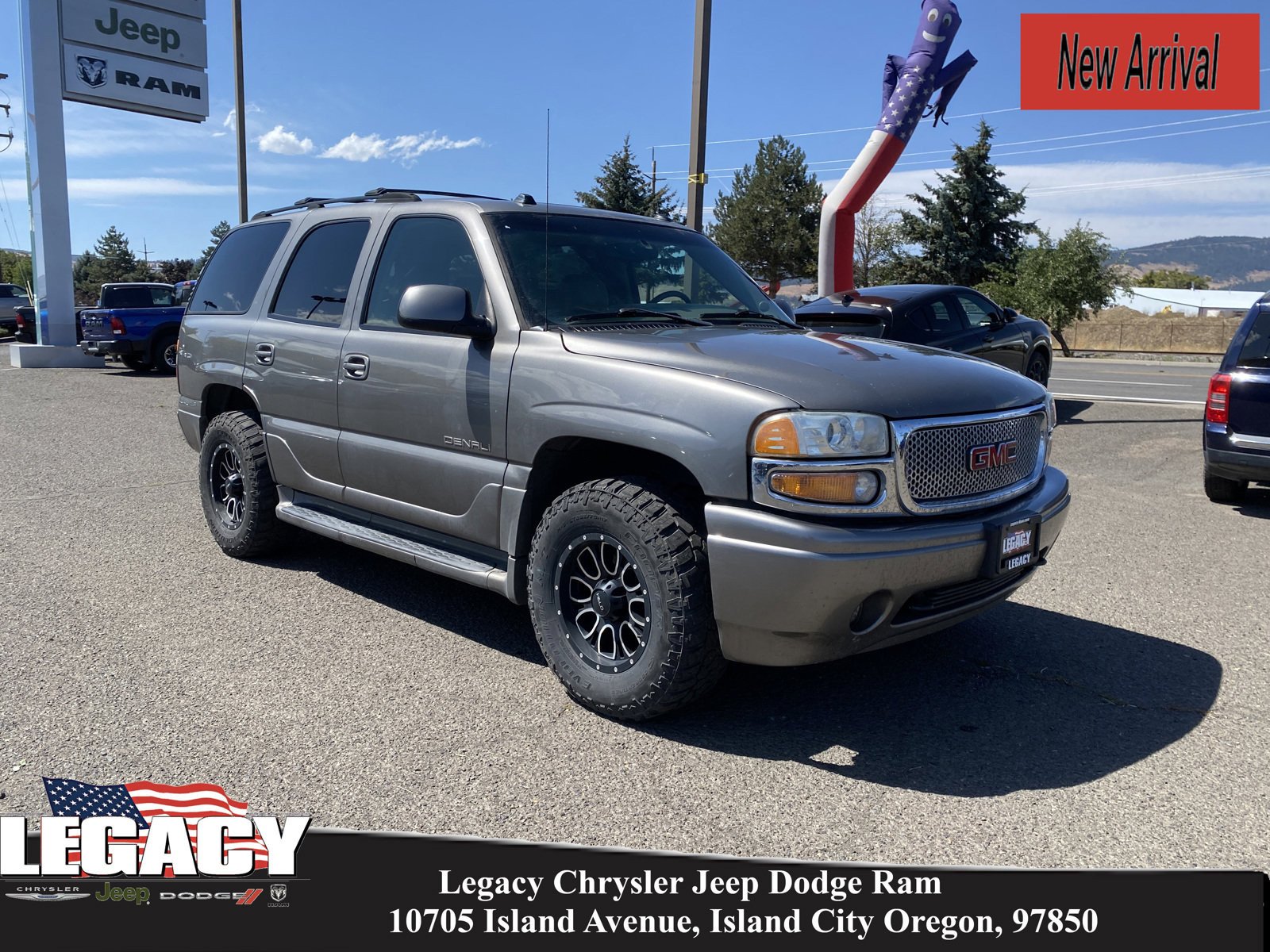 Used 2005 GMC Yukon Denali with VIN 1GKEK63U35J154628 for sale in Island City, OR