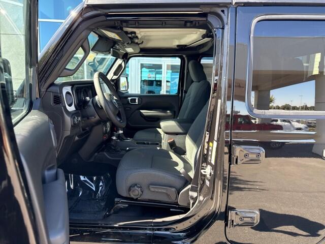 2025 Jeep Gladiator Willys - Photo 10