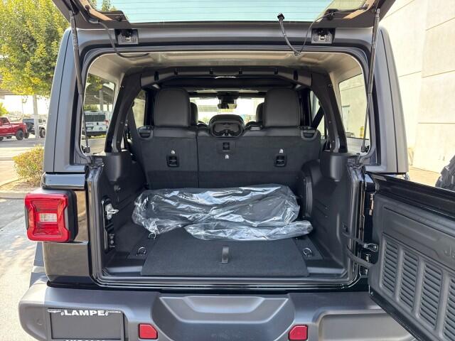 2025 Jeep Wrangler 4-Door Rubicon - Photo 18