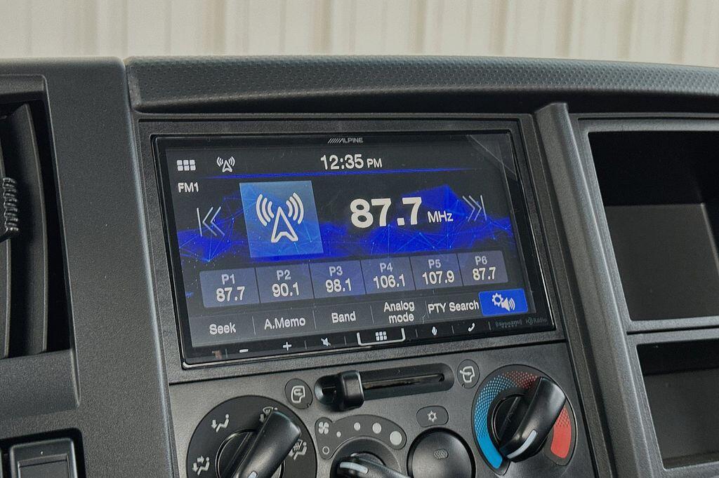 2024 Isuzu NPR HD - Photo 13