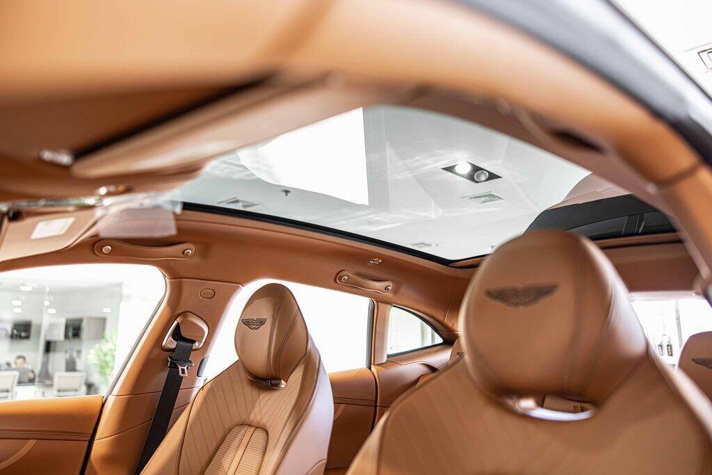 2026 Aston Martin DBX 707 - Photo 19