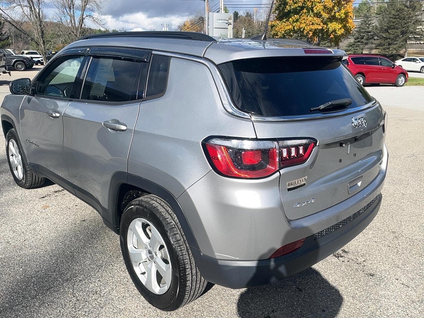 View vehicle photo 6
