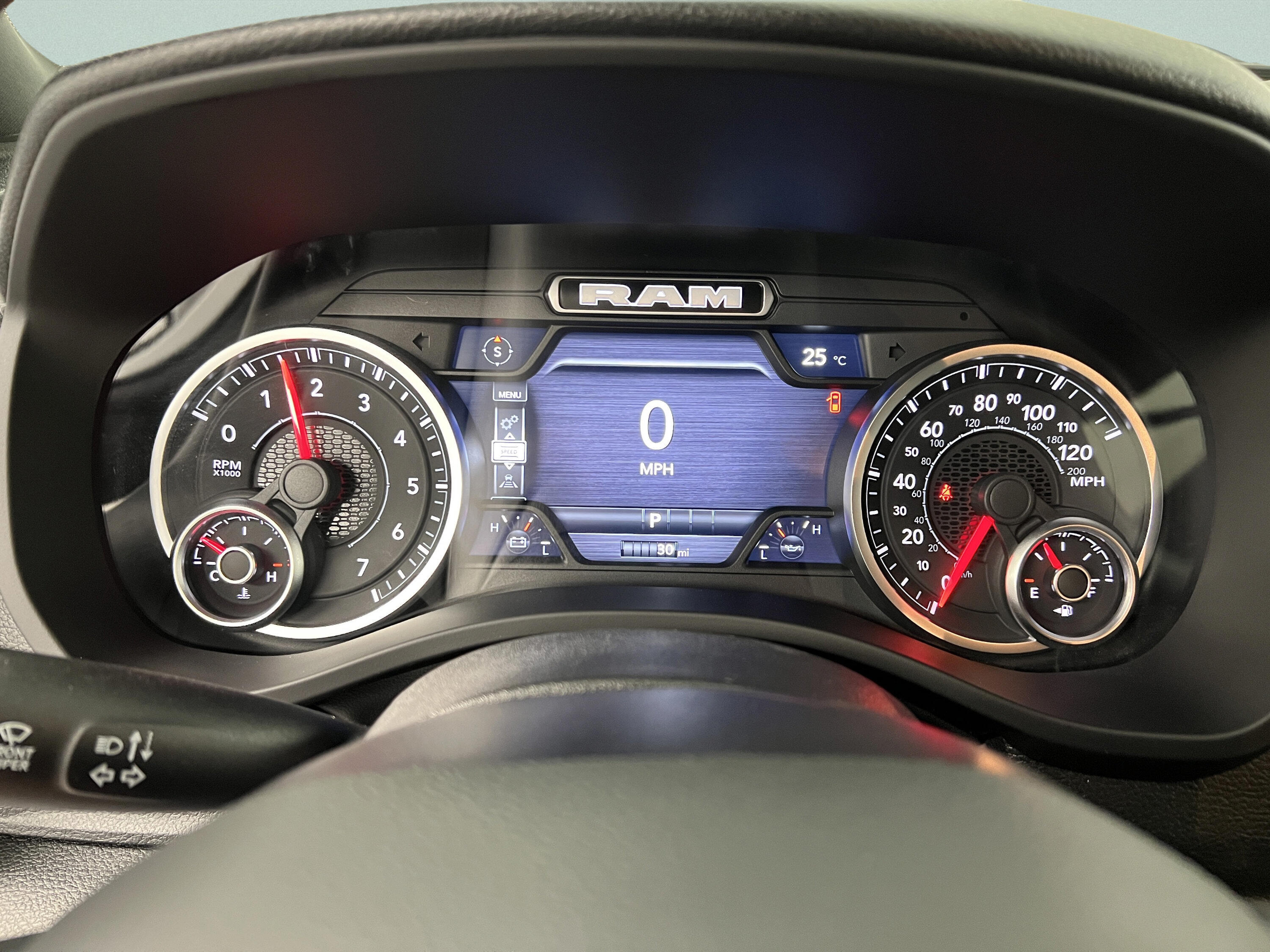 2026 RAM 1500 Express - Photo 25