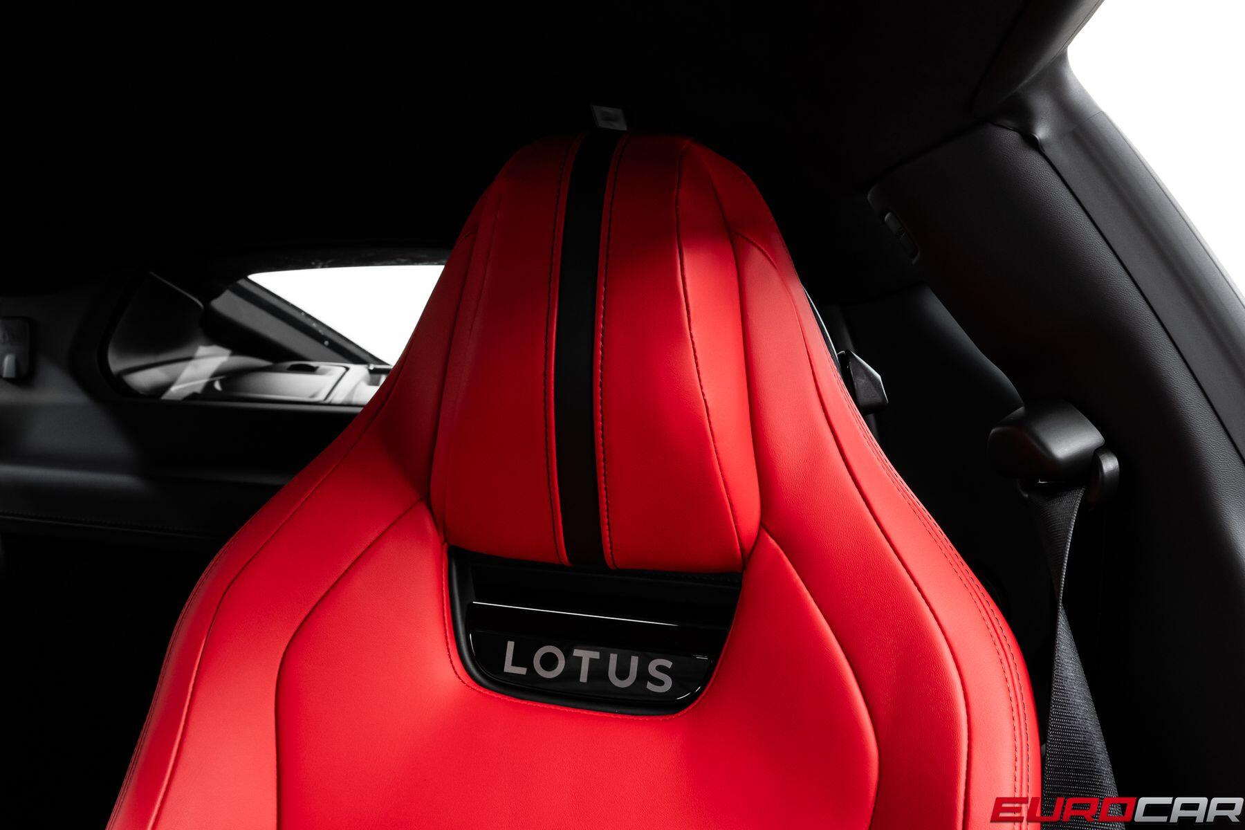 2026 Lotus Emira - Photo 41