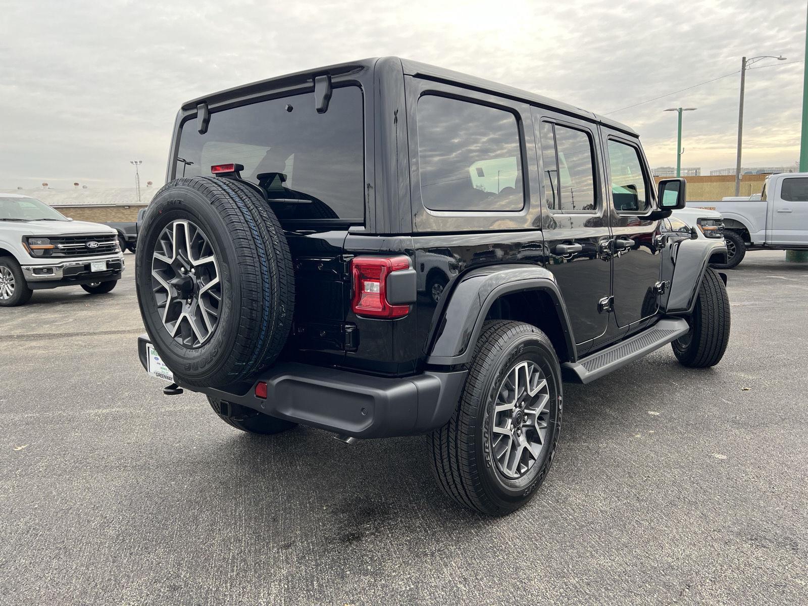 2026 Jeep Wrangler 4-Door Sahara - Photo 6