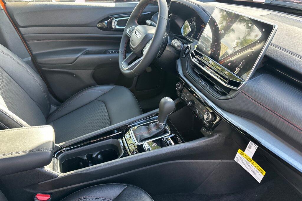 2026 Jeep Compass Trailhawk - Photo 16