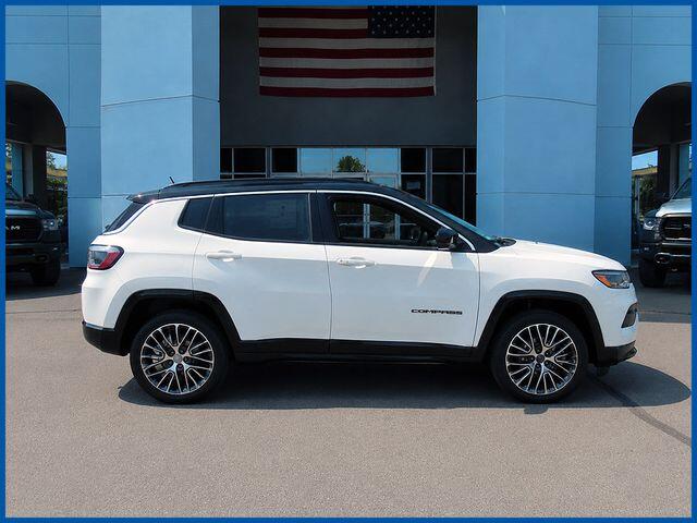2022 Jeep Compass Limited 4X4's photo