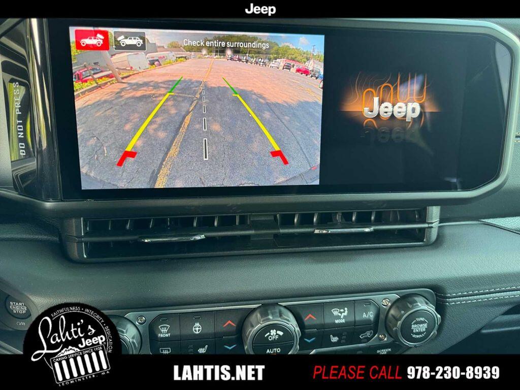 2025 Jeep Wrangler 4-Door Sahara - Photo 19