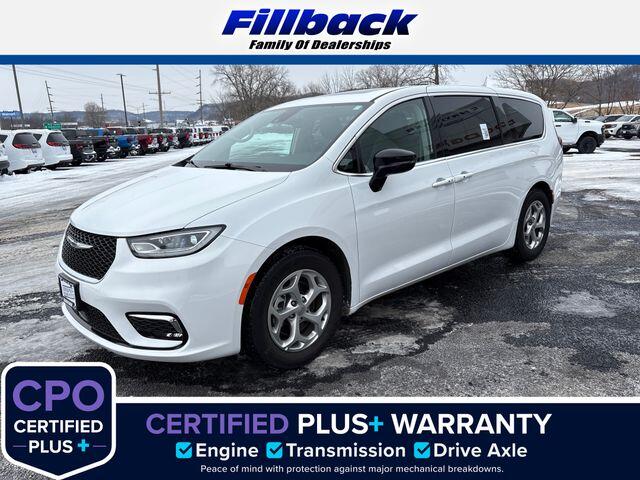 2024 Chrysler Pacifica Limited's photo