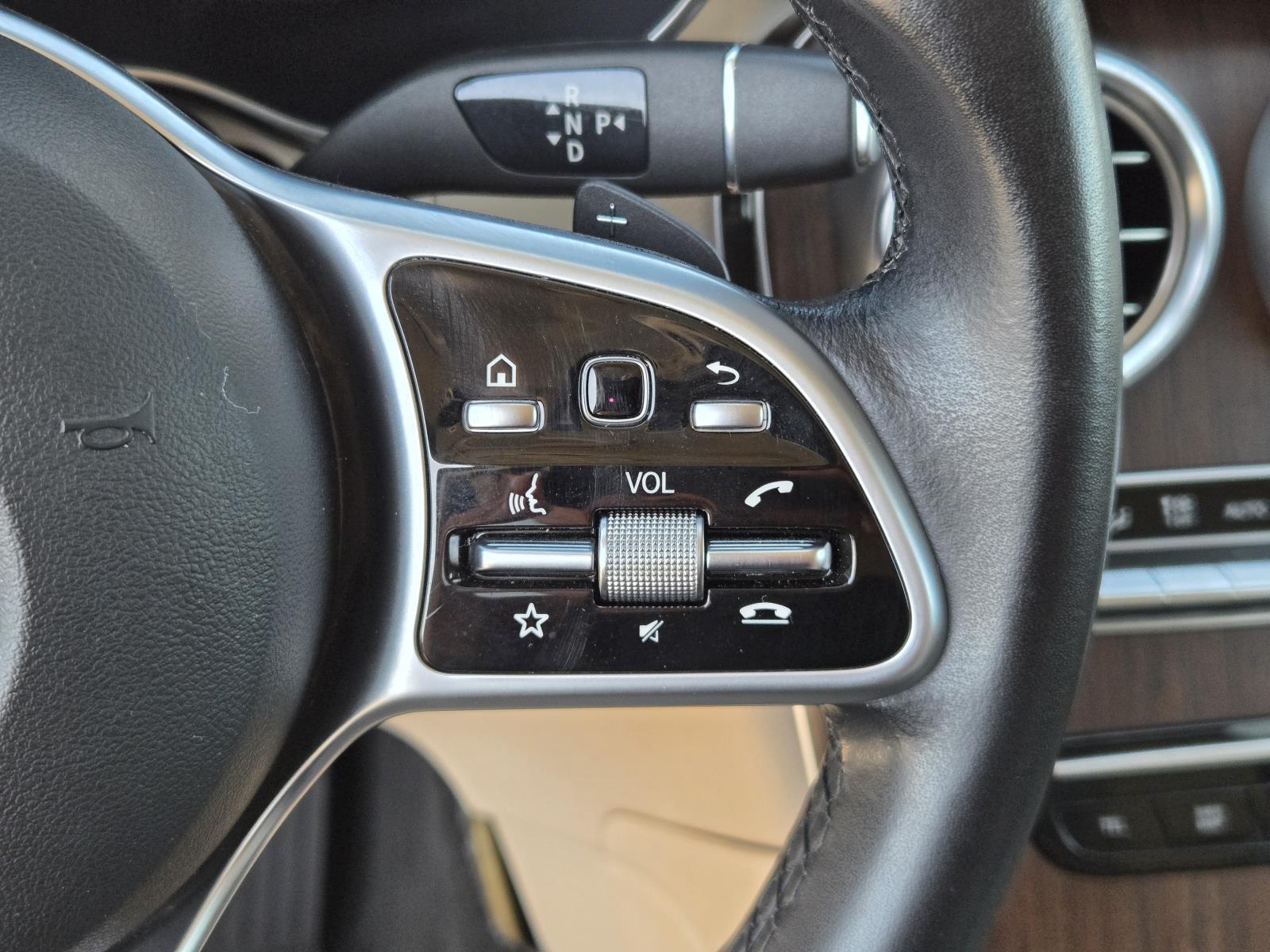 2022 Mercedes-Benz GLC GLC300 - Photo 17