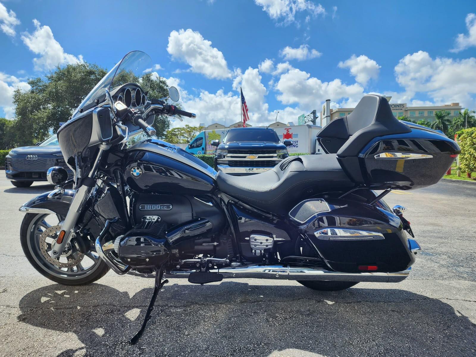 2023 BMW R18 TRANSCONTINENTAL