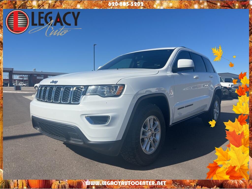 Used 2018 Jeep Grand Cherokee Laredo E with VIN 1C4RJFAG4JC443657 for sale in Garden City, KS