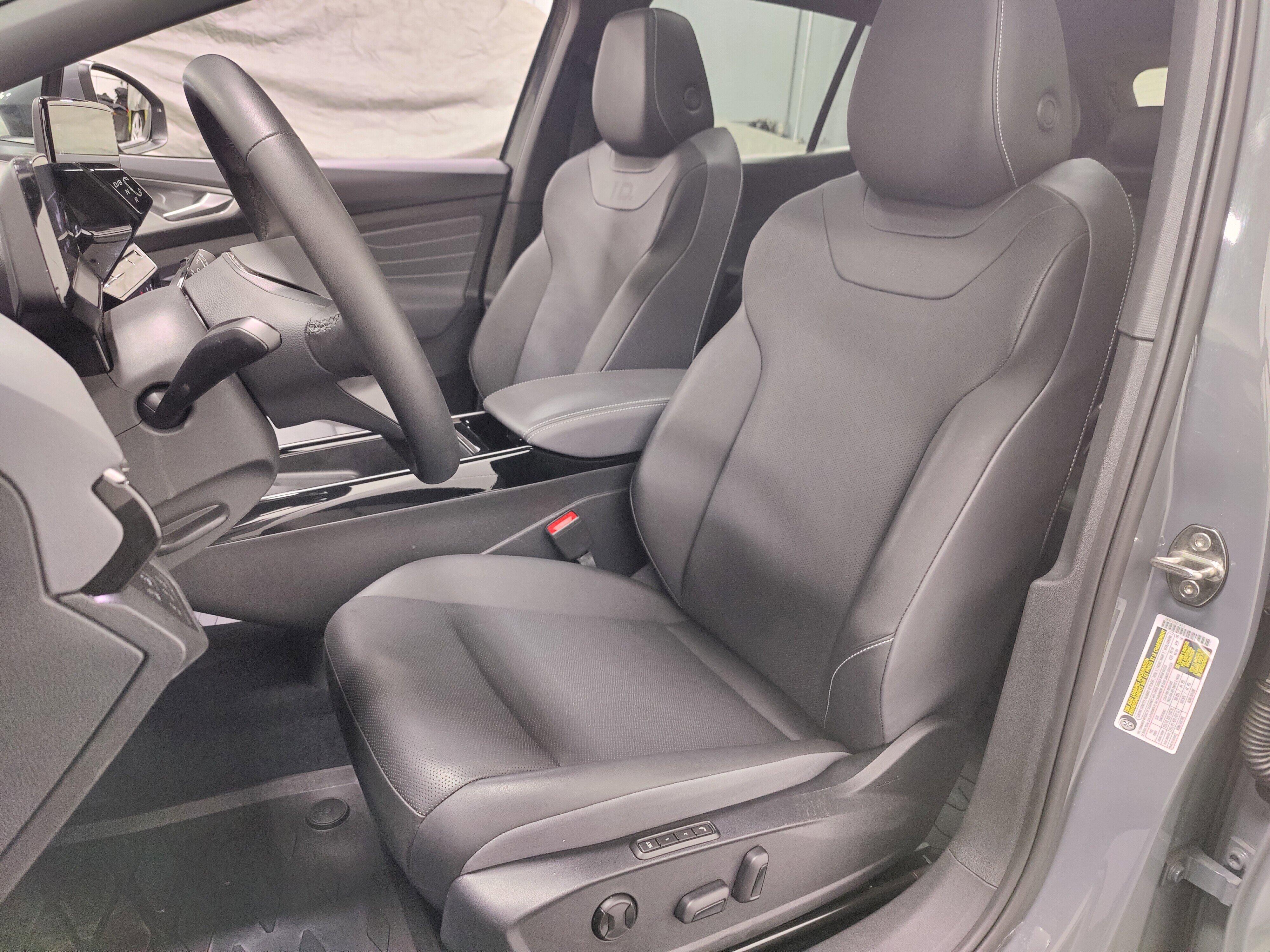 2023 Volkswagen ID.4 PRO S PLUS - Photo 15