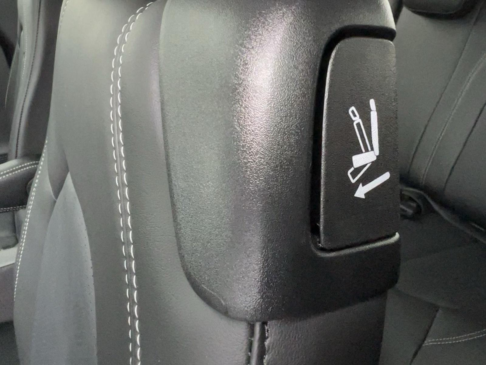 2026 Chrysler Pacifica Select - Photo 41