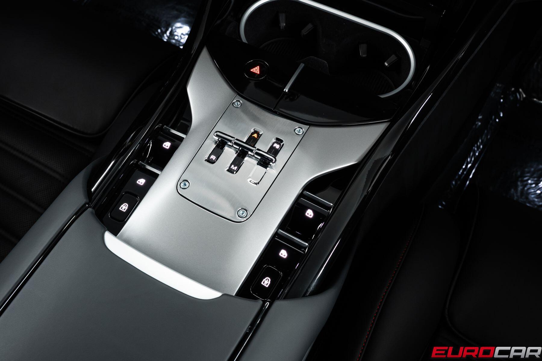 2025 Ferrari Purosangue *HUGE CARBON EXTERIOR OPTIONS * PANORAMIC SUNROOF*Image 39