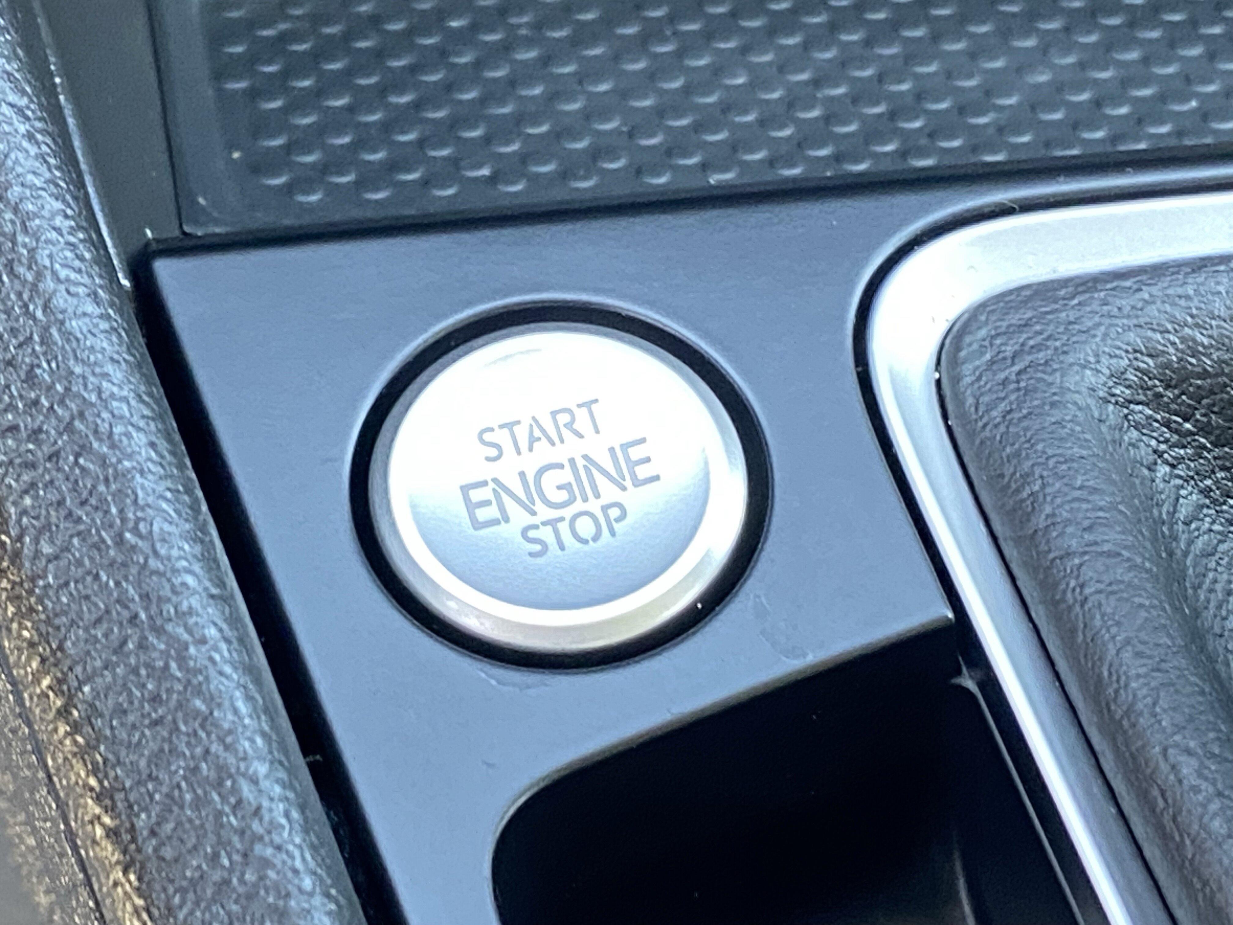 2025 Volkswagen Jetta SE - Photo 24