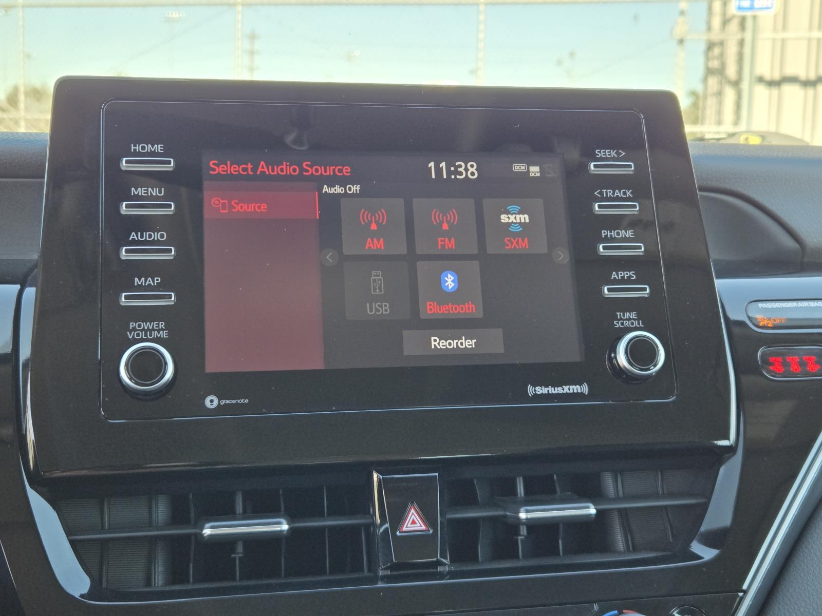 2024 Toyota Camry LE - Photo 9