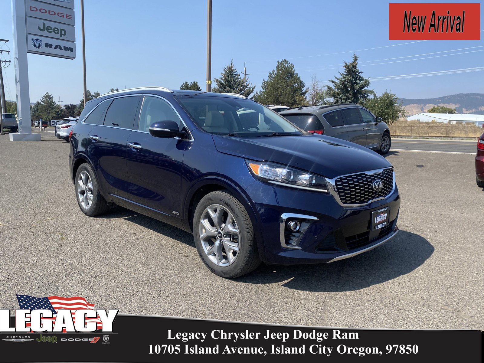 Used 2020 Kia Sorento SX with VIN 5XYPKDA54LG674810 for sale in Island City, OR