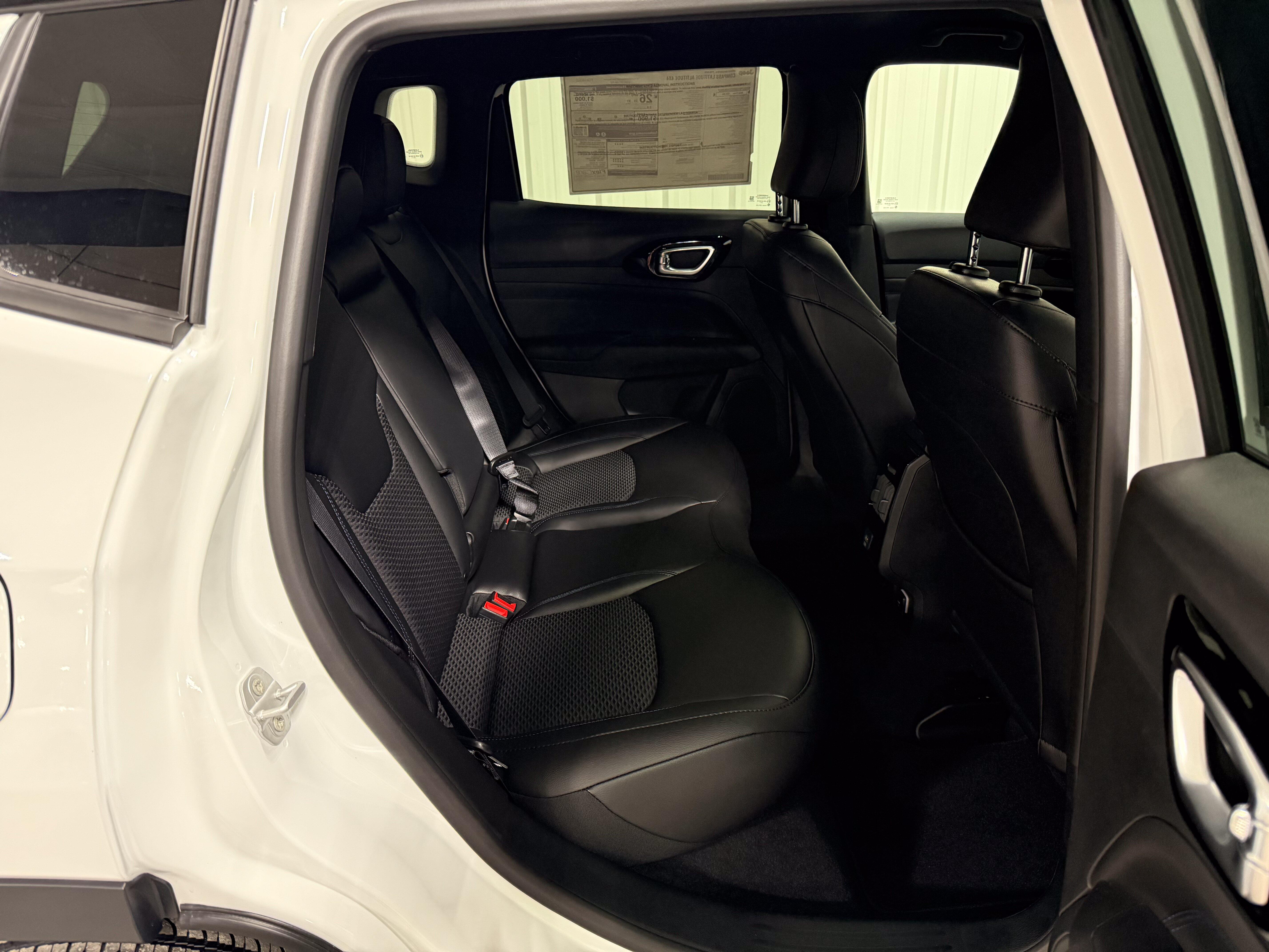 2026 Jeep Compass Latitude Altitude - Photo 10