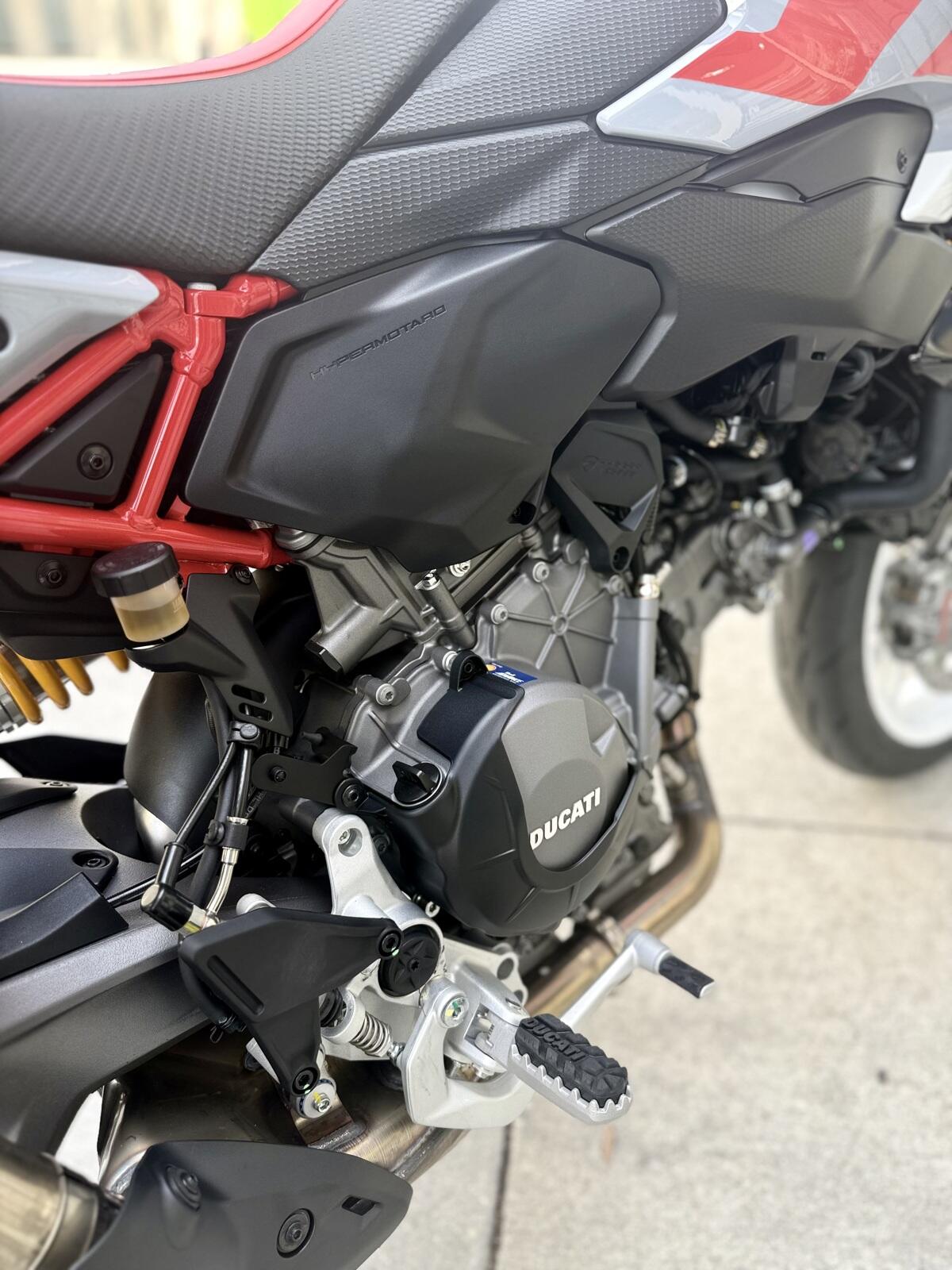 New 2027 Ducati HYPERMOTARD V2 SP 