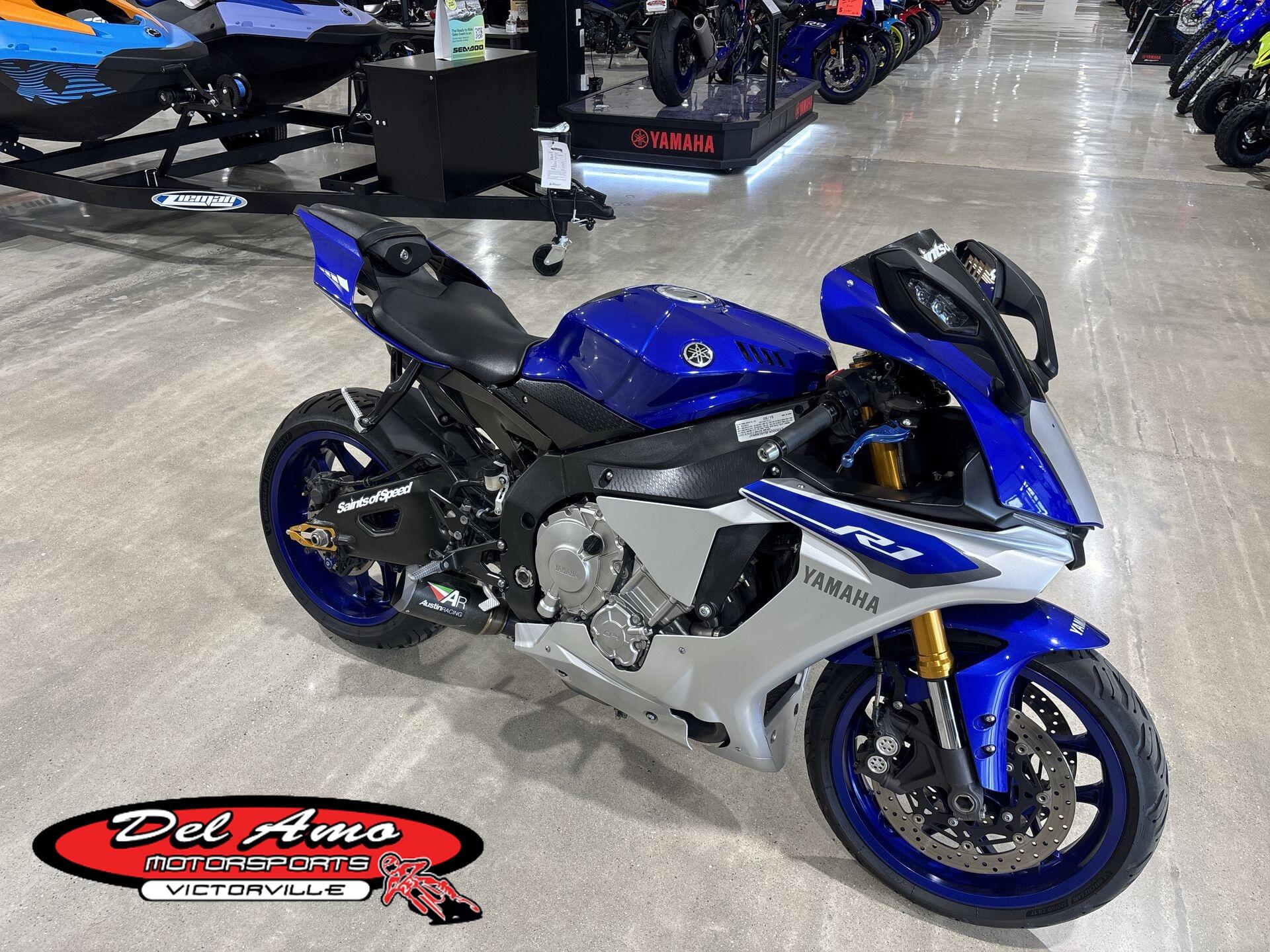 2015 Yamaha YZF-R1