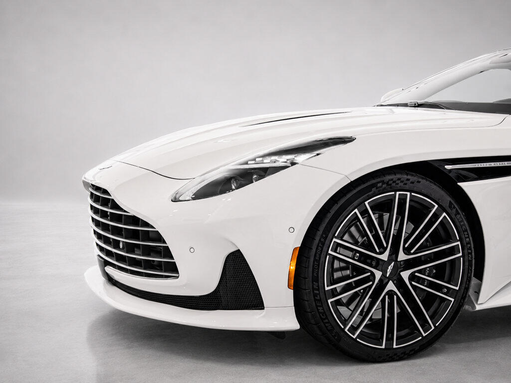 2026 Aston Martin DB12 Base - Photo 8
